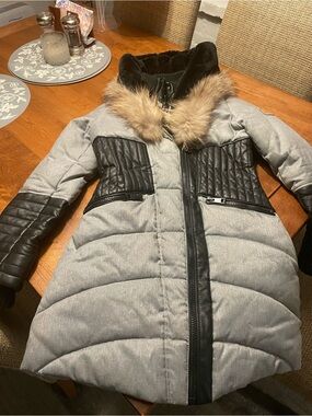 Women’s Grey Quilted Winter Coat with real Fur Trim! Extremely warm!